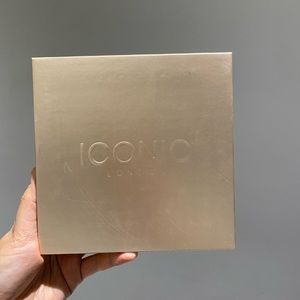 Iconic London eyeshadow palette